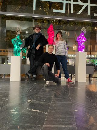 Tak zítra od 18 hodin! LAMROVI V ZAHRADĚ v Galerii 1 na rohu ulice Štěpánské a V jámě. Výstavu zahájí kurátorka...